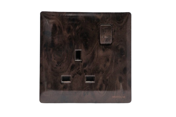 13a-1-gang-switched-socket-91405wd-innova-wooden-windsor