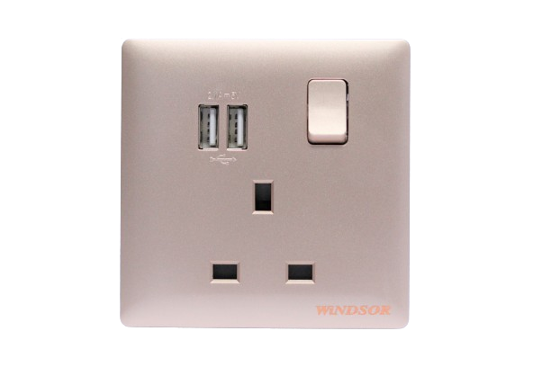 13a-1gang-universal-socket-with-usb-91456ch-innova-gold-windsor