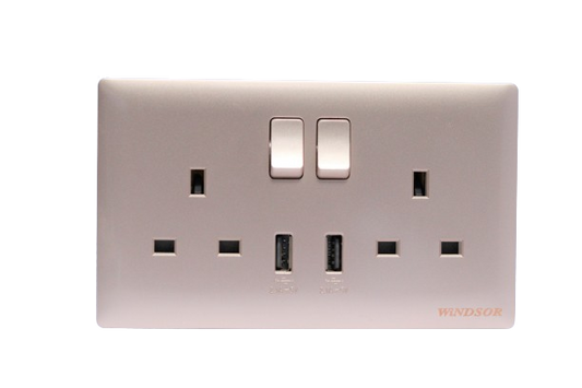 13a-2gang-universal-socket-with-usb-91487ch-innova-gold-windsor