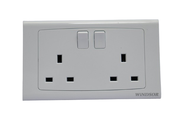 13a-2-gang-switched-socket-d406-royal-star-white-windsor