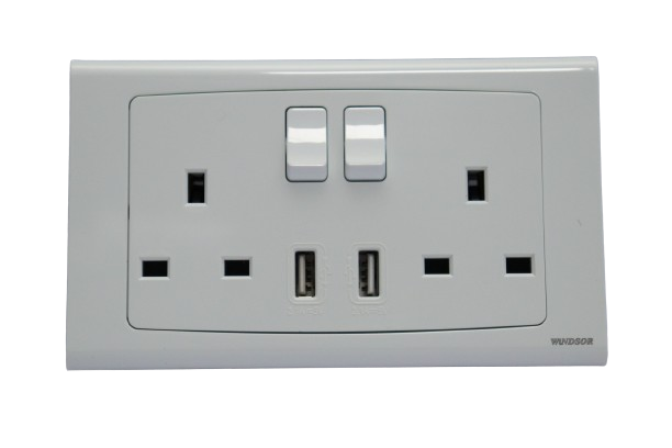 13a-2-gang-switched-socket-2-usb-with-neon-d487-royal-star-white-windsor