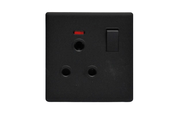 15a-1-gang-switched-round-pin-socket-l431b-black-velvet-touch-l-l-range