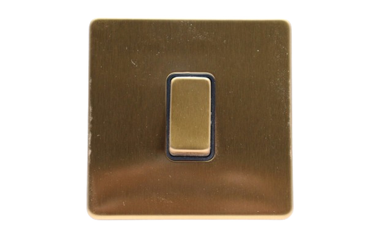 intermediate-switch-10a-vc313j-vip-gold-windsor